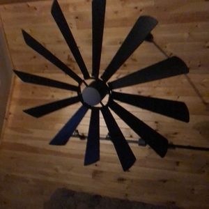 Meet your Posher, Eddie